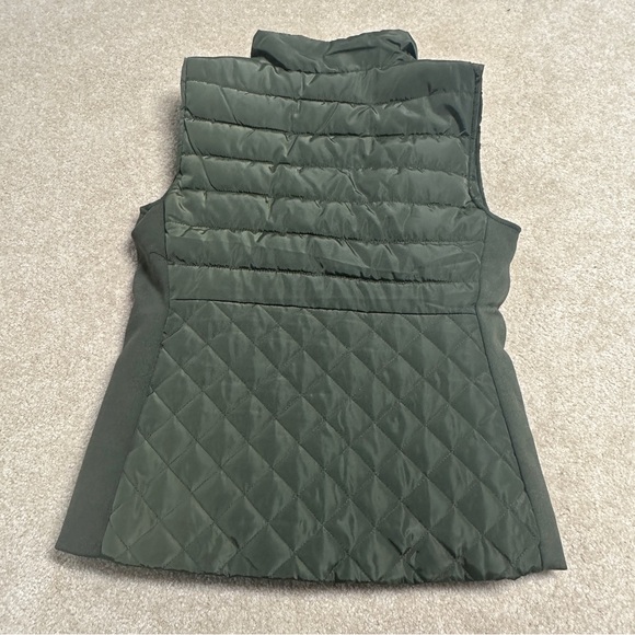 Women’s vest. - Picture 4 of 5